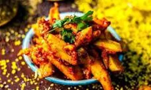 Recipe : बिना तेल के इस तरह सर्दियों में बनाएं हरी मिर्च और गाजर का अचार Recipe : बिना तेल के इस तरह सर्दियों में बनाएं हरी मिर्च और गाजर का अचार