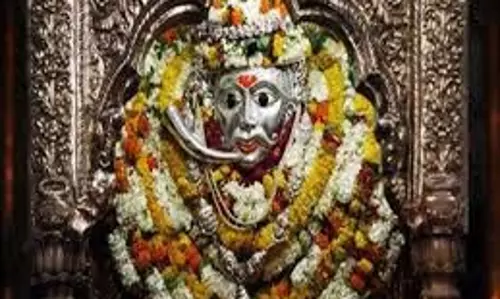 Kaal Bhairav Puja 2025: काल भैरव बाबा की पूजा करने से क्या होता है? लाभ जानकर जरूर करेंगे पूजन