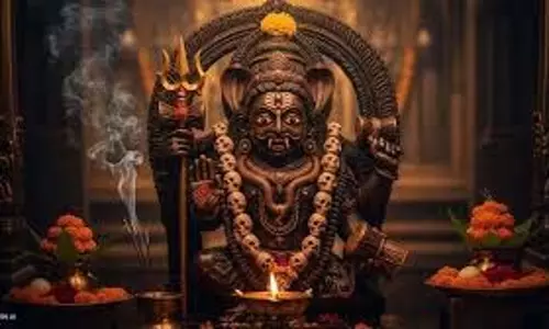Kaal Bhairav Jayanti 2025: कालभैरव जयंती 2025 पर करें ये खास उपाय, नौकरी-बिजनेस में मिलेगा अप्रत्याशित लाभ