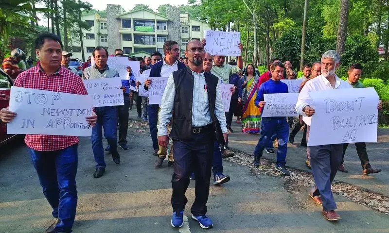 Meghalaya: NEHUSU, KSU ने दिल्ली में एनईएचयू ईसी बैठक का विरोध किया Meghalaya: NEHUSU, KSU ने दिल्ली में एनईएचयू ईसी बैठक का विरोध किया