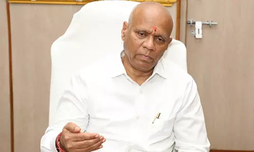 लड्डू घी में मिलावट पूर्व TTD प्रमुख को एसआईटी ने पूछताछ के लिए बुलाया लड्डू घी में मिलावट पूर्व TTD प्रमुख को एसआईटी ने पूछताछ के लिए बुलाया