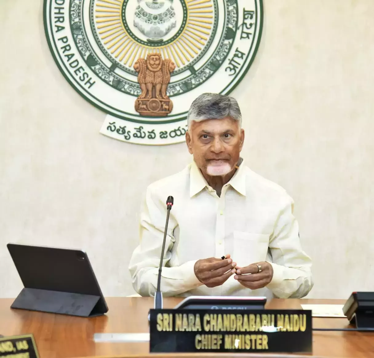 Andhra Pradesh : नेल्लोर ग्रामीण में चंद्रबाबू बिजली लाइट कार्यक्रम का भव्य शुभारंभ Andhra Pradesh : नेल्लोर ग्रामीण में चंद्रबाबू बिजली लाइट कार्यक्रम का भव्य शुभारंभ