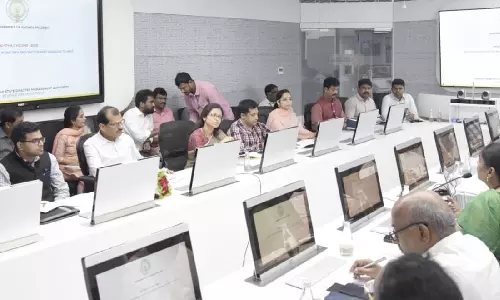 Andhra ने केंद्रीय टीम को बताया, चक्रवात मोन्था से 6,384 करोड़ रुपये का नुकसान हुआ Andhra ने केंद्रीय टीम को बताया, चक्रवात मोन्था से 6,384 करोड़ रुपये का नुकसान हुआ