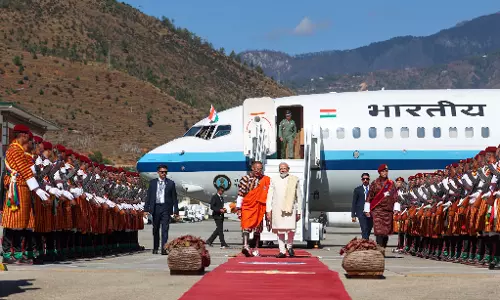 प्रधानमंत्री मोदी ने भूटान में गर्मजोशी भरे स्वागत के लिए जताया शेरिंग तोबगे का आभार