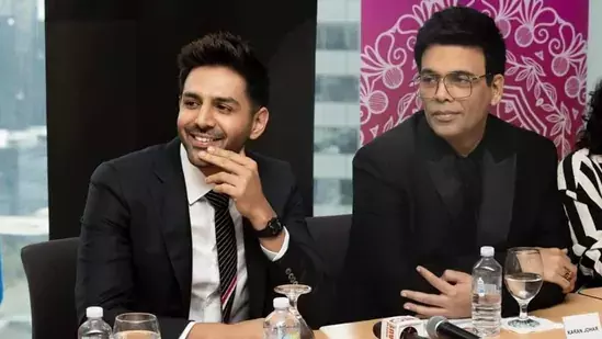 Karan Johar ने मार्केटिंग जीनियस कार्तिक आर्यन की तारीफ की Karan Johar ने मार्केटिंग जीनियस कार्तिक आर्यन की तारीफ की