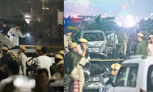 पुरानी Delhi में खरीदारी की व्यस्त शाम को हड़कंप मच गया पुरानी Delhi में खरीदारी की व्यस्त शाम को हड़कंप मच गया