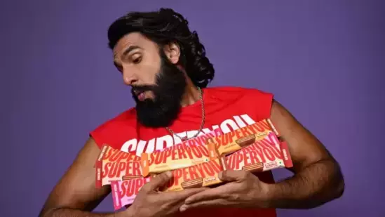 Ranveer Singhs के वेफर ब्रांड ने सिर्फ 1 साल में ₹100 करोड़ का राजस्व हासिल किया Ranveer Singhs के वेफर ब्रांड ने सिर्फ 1 साल में ₹100 करोड़ का राजस्व हासिल किया