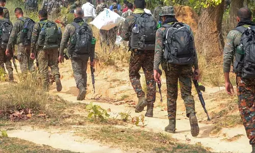 बीजापुर में बड़े नक्सली लीडर ढेर बीजापुर में बड़े नक्सली लीडर ढेर
