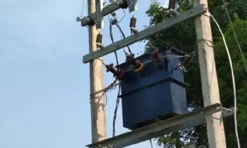 Shimla: ट्रांसफार्मर से ऑयल और कॉइल चोरी, जनता परेशान Shimla: ट्रांसफार्मर से ऑयल और कॉइल चोरी, जनता परेशान
