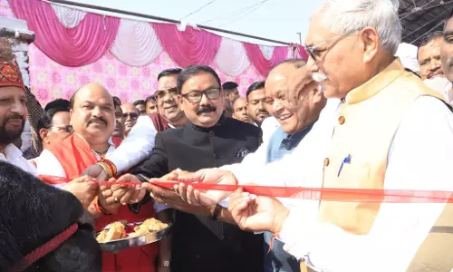 Bareilly: सेमीखेड़ा मिल में उत्साह के साथ पेराई सत्र की शुरुआत Bareilly: सेमीखेड़ा मिल में उत्साह के साथ पेराई सत्र की शुरुआत