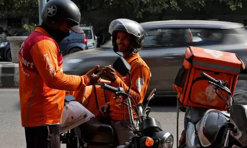 Haryana : स्विगी को पंचकूला निवासी को संतरे कम देने पर 2,000 रुपये का भुगतान करने का निर्देश Haryana : स्विगी को पंचकूला निवासी को संतरे कम देने पर 2,000 रुपये का भुगतान करने का निर्देश