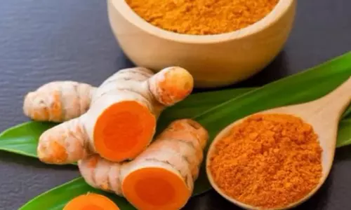 शरीर को डिटॉक्स कर स्वस्थ बनाने में बेहद मददगार है कच्ची हल्दी
