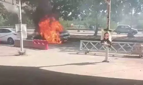 Islamabad Court के पास आत्मघाती हमले में 12 लोगों की मौत, 20 से अधिक घायल Islamabad Court के पास आत्मघाती हमले में 12 लोगों की मौत, 20 से अधिक घायल