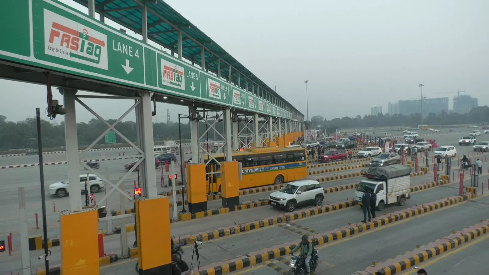 Gurugram: Dwarka Expressway पर टोल वसूली से विवाद