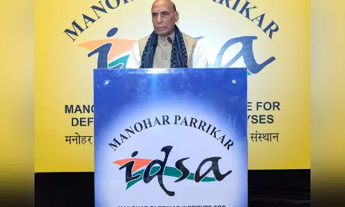 सच्ची रणनीतिक स्वायत्तता तभी आएगी जब हमारा कोड हमारे हार्डवेयर जितना ही स्वदेशी होगा: राजनाथ सिंह सच्ची रणनीतिक स्वायत्तता तभी आएगी जब हमारा कोड हमारे हार्डवेयर जितना ही स्वदेशी होगा: राजनाथ सिंह
