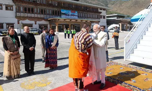 PM Modi का दो दिवसीय भूटान दौरे पर गर्मजोशी से स्वागत