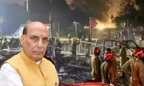 New Delhi: राजनाथ सिंह का सख्त बयान, दिल्ली ब्लास्ट के दोषियों को मिलेगी सजा New Delhi: राजनाथ सिंह का सख्त बयान, दिल्ली ब्लास्ट के दोषियों को मिलेगी सजा