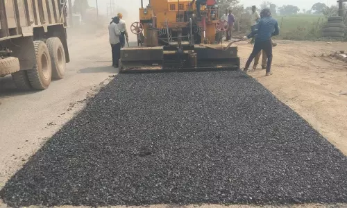 तय समय पर पैच रिपेयर पूर्ण कराने कार्य में आई तेजी