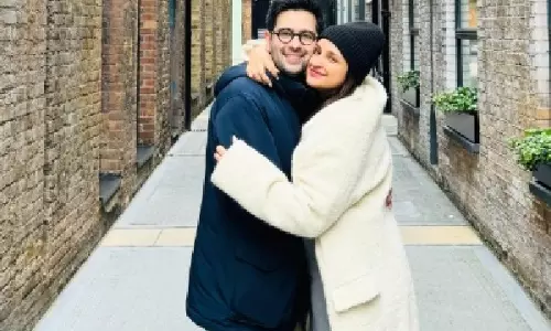 Parineeti ने राघव चड्ढा को बताया अपना जीने की वजह, कहा- उनके बिना नहीं रह सकतीं Parineeti ने राघव चड्ढा को बताया अपना जीने की वजह, कहा- उनके बिना नहीं रह सकतीं