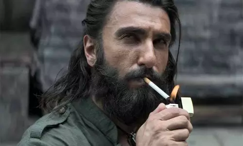 BREAKING: धुरंधर ट्रेलर पोस्टपोन! रणवीर सिंह ने जताया शोक