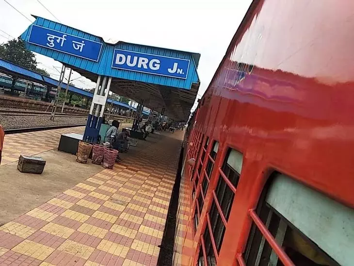 घर से भागकर किराए में रह रहे थे नाबालिग लड़का और लड़की, दुर्ग स्टेशन में पकड़ाए घर से भागकर किराए में रह रहे थे नाबालिग लड़का और लड़की, दुर्ग स्टेशन में पकड़ाए