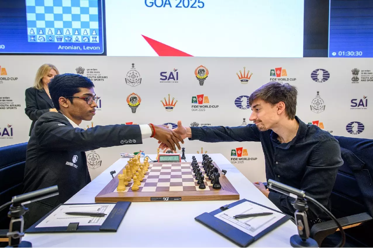 FIDE विश्व कप में प्रज्ञानंदधा की संघर्षपूर्ण वापसी, भारतीय खिलाड़ियों के मिले-जुले परिणाम FIDE विश्व कप में प्रज्ञानंदधा की संघर्षपूर्ण वापसी, भारतीय खिलाड़ियों के मिले-जुले परिणाम