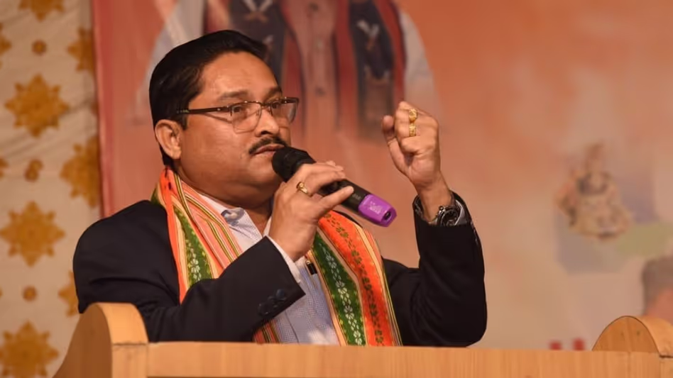 Assam भाजपा ने कहा, शिक्षित लोग आतंकवाद की ओर खींचे जा रहे Assam भाजपा ने कहा, शिक्षित लोग आतंकवाद की ओर खींचे जा रहे
