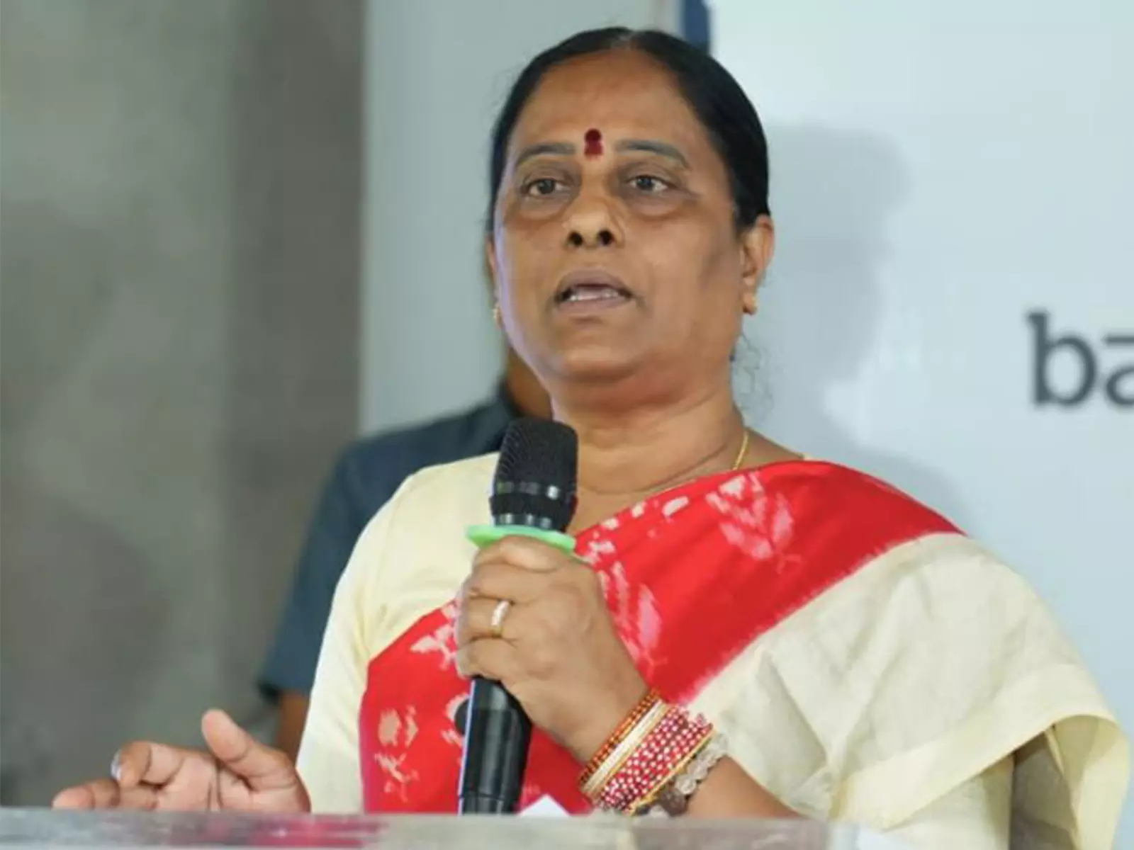Konda Surekha का बयान: नागार्जुन या उनके परिवार को ठेस पहुंचाने का कोई इरादा नहीं Konda Surekha का बयान: नागार्जुन या उनके परिवार को ठेस पहुंचाने का कोई इरादा नहीं
