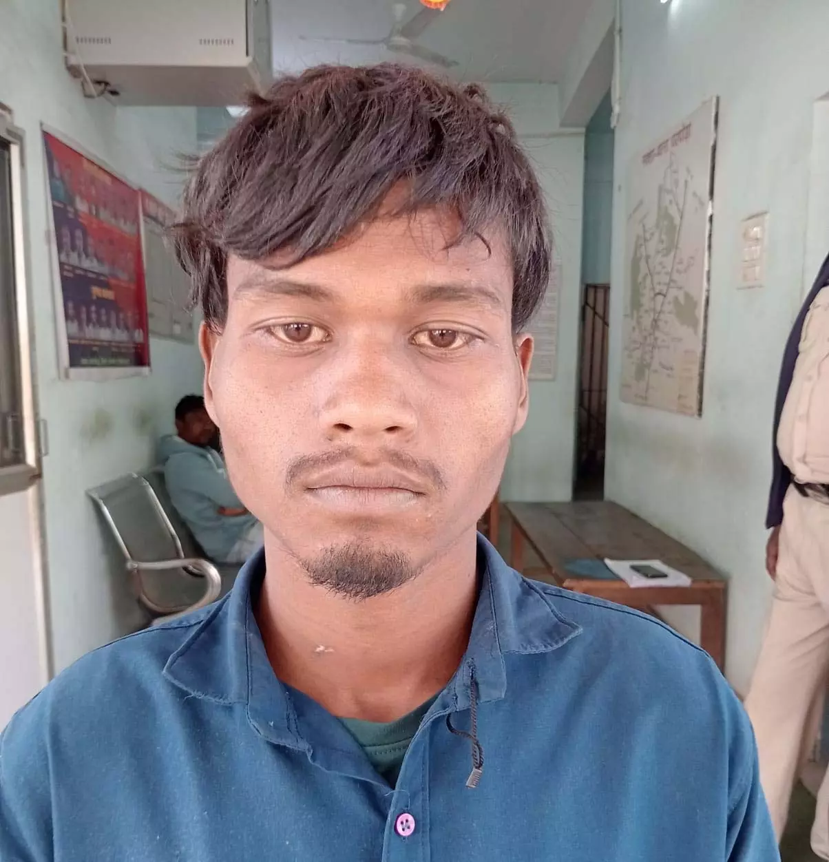 पति की प्रताड़ना से तंग आकर विवाहिता ने की थी आत्महत्या, गिरफ्तारी की कार्रवाई पति की प्रताड़ना से तंग आकर विवाहिता ने की थी आत्महत्या, गिरफ्तारी की कार्रवाई