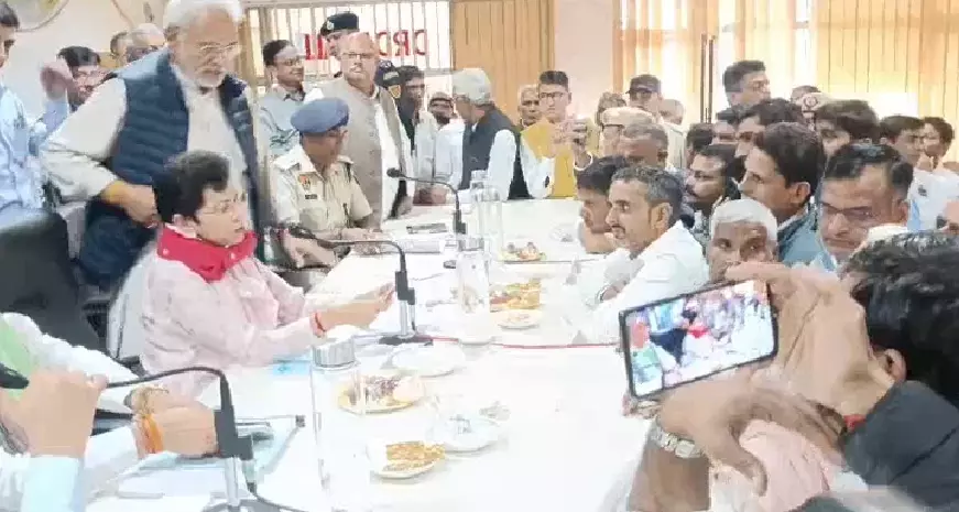 Jind: दिल्ली ब्लास्ट पर कांग्रेस सांसदों का केंद्र सरकार पर हमला Jind: दिल्ली ब्लास्ट पर कांग्रेस सांसदों का केंद्र सरकार पर हमला