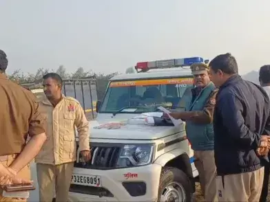 Amethi: अज्ञात युवक की मौत पर पुलिस कर रही गहन जांच Amethi: अज्ञात युवक की मौत पर पुलिस कर रही गहन जांच