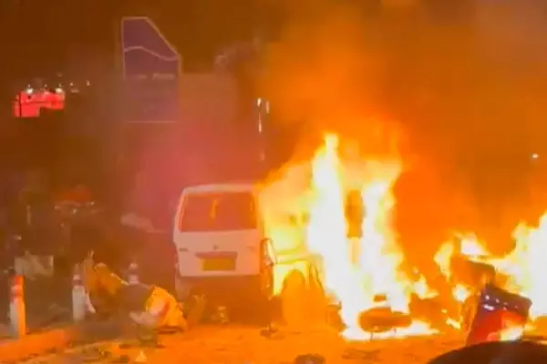 Delhi blast: पुलिस ने फरीदाबाद में सेकेंड हैंड कार डीलर से पूछताछ की Delhi blast: पुलिस ने फरीदाबाद में सेकेंड हैंड कार डीलर से पूछताछ की
