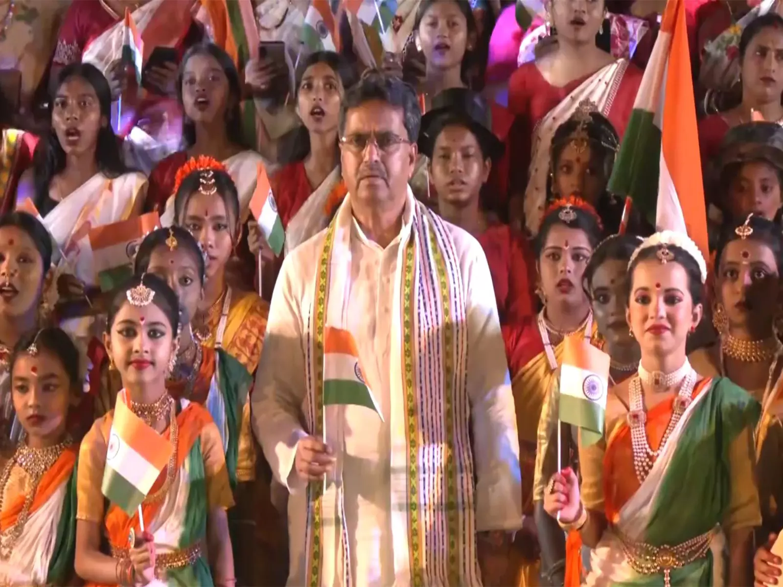 CM माणिक साहा बेलोनिया में वंदे मातरम के 150 साल पूरे होने के समारोह में हुए शामिल CM माणिक साहा बेलोनिया में वंदे मातरम के 150 साल पूरे होने के समारोह में हुए शामिल