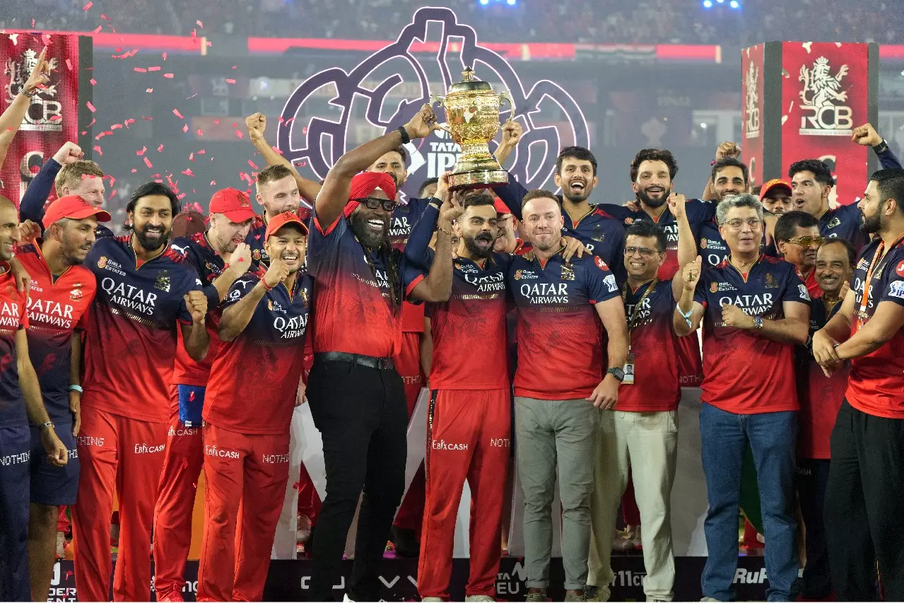 IPL 2026 में आरसीबी के घरेलू मैचों के लिए महाराष्ट्र ने दिखाई रुचि IPL 2026 में आरसीबी के घरेलू मैचों के लिए महाराष्ट्र ने दिखाई रुचि