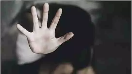 Meerut: ज्वलनशील पदार्थ से बच्ची पर हमला, पुलिस ने मामला दर्ज किया Meerut: ज्वलनशील पदार्थ से बच्ची पर हमला, पुलिस ने मामला दर्ज किया