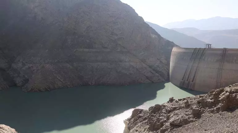 Iran के जल संकट ने उसके प्रमुख शहरों को खाली करने के कगार पर क्यों ला दिया है? Iran के जल संकट ने उसके प्रमुख शहरों को खाली करने के कगार पर क्यों ला दिया है?