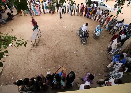 तमिलनाडु: 2005 की मतदाता सूची भ्रम से SIR फॉर्म जमा में देरी तमिलनाडु: 2005 की मतदाता सूची भ्रम से SIR फॉर्म जमा में देरी