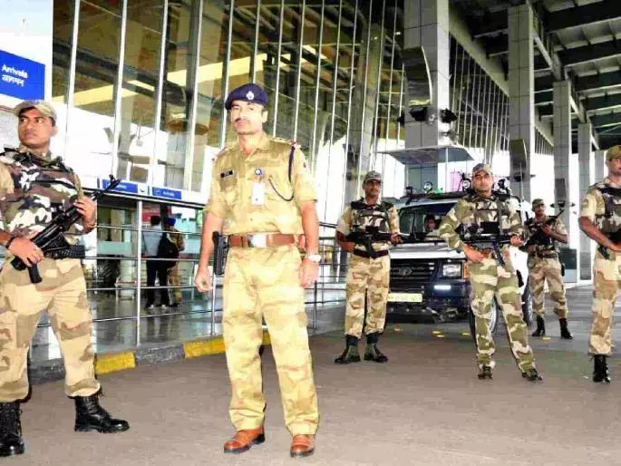 लाल किला विस्फोट के बाद नागपुर हवाई अड्डे पर हाई अलर्ट घोषित लाल किला विस्फोट के बाद नागपुर हवाई अड्डे पर हाई अलर्ट घोषित