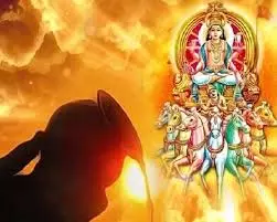 Scorpio Sankranti पर सूर्य पूजा से पितरों की कृपा प्राप्त करें Scorpio Sankranti पर सूर्य पूजा से पितरों की कृपा प्राप्त करें
