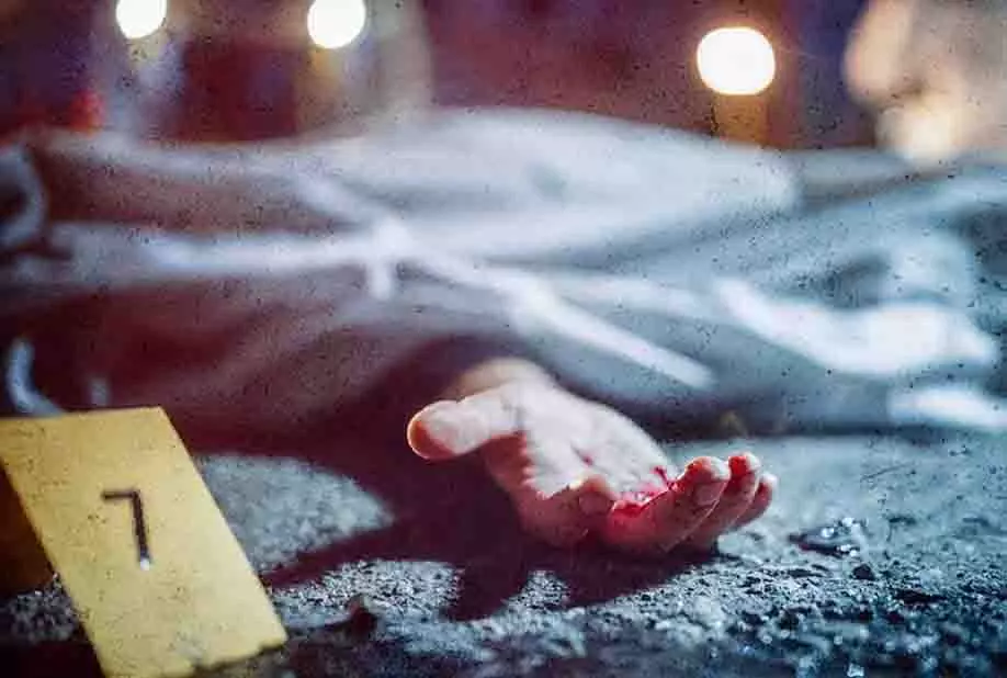 मुलुंड में निर्माणाधीन इमारत से गिरकर 37 वर्षीय मजदूर की मौत मुलुंड में निर्माणाधीन इमारत से गिरकर 37 वर्षीय मजदूर की मौत