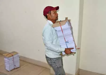 पश्चिम बंगाल में एसआईआर: सुप्रीम कोर्ट में दो सवाल उठाएगी टीएमसी पश्चिम बंगाल में एसआईआर: सुप्रीम कोर्ट में दो सवाल उठाएगी टीएमसी