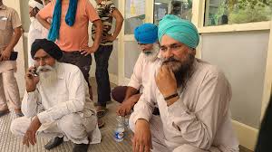 Chandigarh: हाईकोर्ट ने दो कॉलेज शिक्षकों को नियमित करने का आदेश दिया