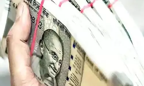 तीन और कर्मचारी गिरफ्तार, किश्त की राशि गबन कर कंपनी को लगाया था चूना