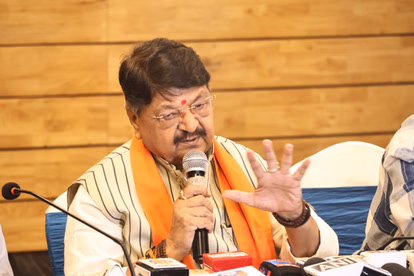 Haridwar: राष्ट्र निर्माण में तारा बाबा की भूमिका अमिट: विजयवर्गीय Haridwar: राष्ट्र निर्माण में तारा बाबा की भूमिका अमिट: विजयवर्गीय