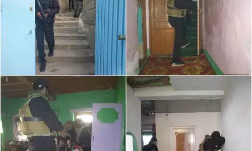दक्षिण कश्मीर के कुलगाम में पुलिस ने जेईआई सदस्यों के घरों पर छापेमारी की
