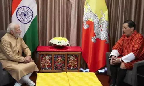 पीएम मोदी ने भूटान के चौथे राजा जिग्मे सिंग्ये वांगचुक से मुलाकात की