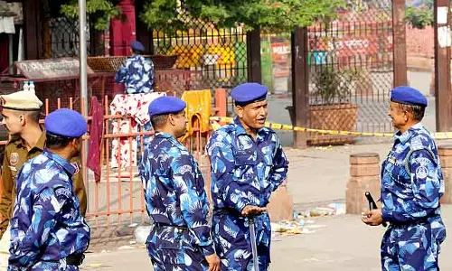 दिल्ली विस्फोट: पुलिस हाई अलर्ट पर, शहर भर में सुरक्षा जांच तेज