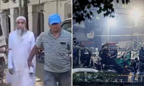 Delhi लाल किला ब्लास्ट पोस्ट के कारण रिटायर्ड शिक्षक हुआ गिरफ्तार Delhi लाल किला ब्लास्ट पोस्ट के कारण रिटायर्ड शिक्षक हुआ गिरफ्तार