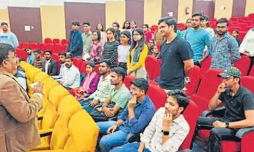 Bareilly: दीक्षांत समारोह में छात्र सम्मान और दो राज्यपालों की मौजूदगी