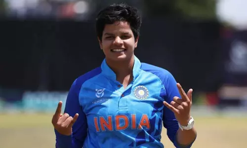 Chandigarh: शैफाली वर्मा को कैश अवॉर्ड 1.50 करोड़, खेल विभाग ने दी मंजूरी Chandigarh: शैफाली वर्मा को कैश अवॉर्ड 1.50 करोड़, खेल विभाग ने दी मंजूरी